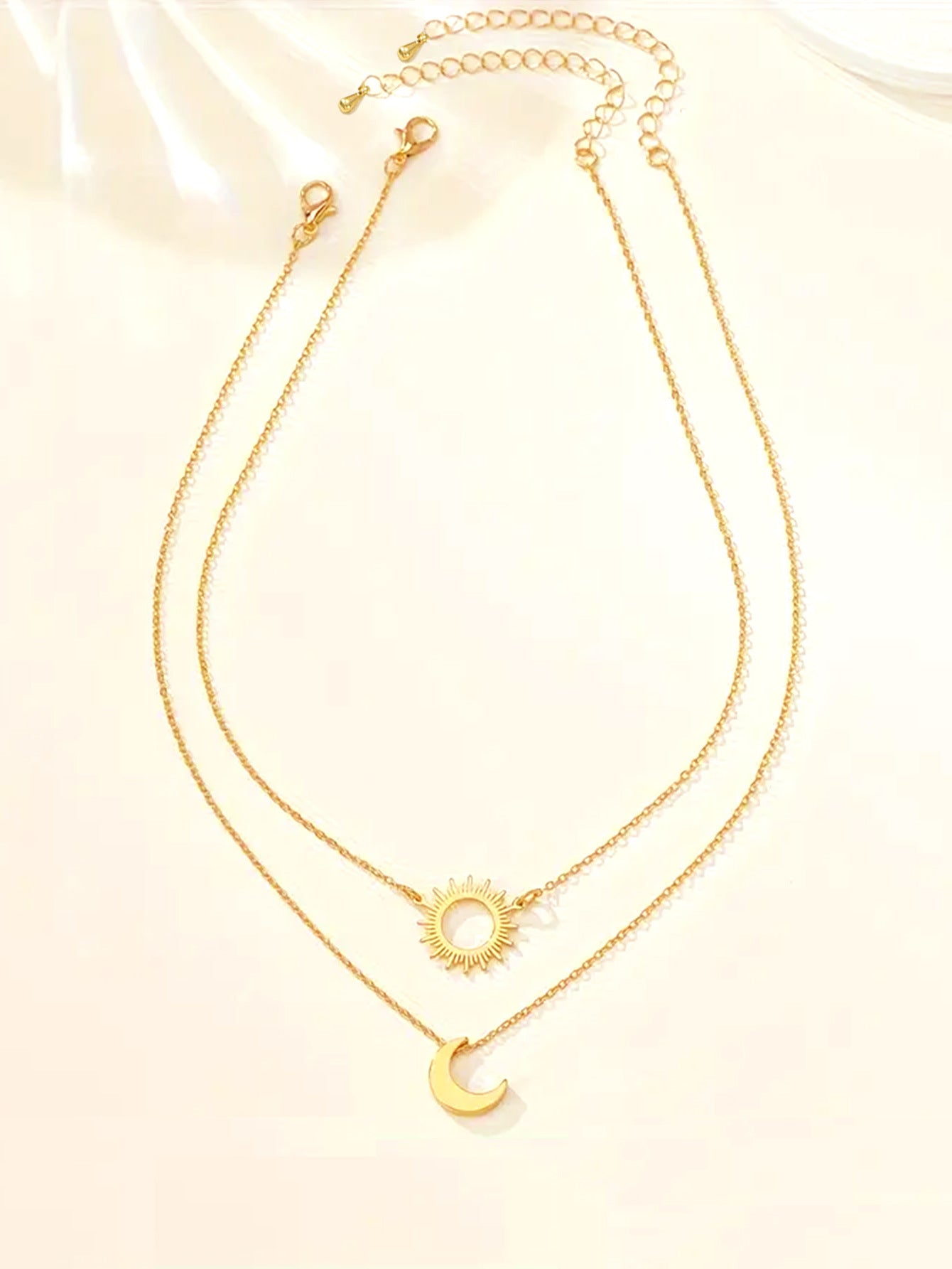 Elegant Vintage Necklace Hollow Sun Moon Pendant Chain Neck