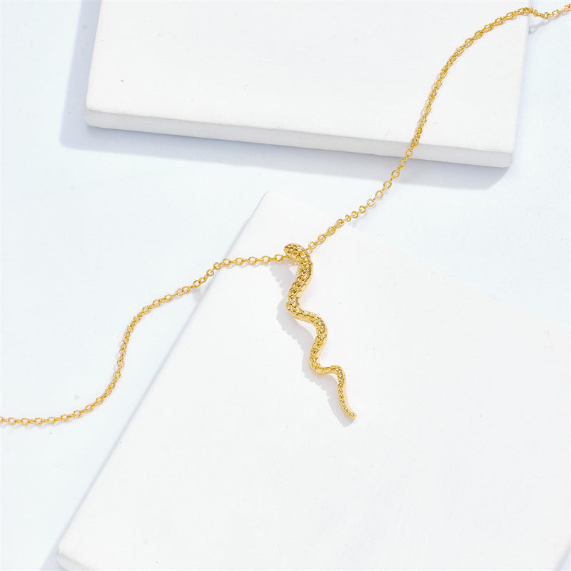 Female Creative Versatile Serpentine Pendant Necklace