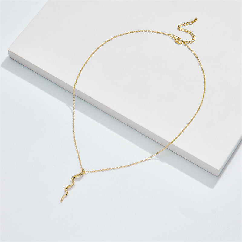 Female Creative Versatile Serpentine Pendant Necklace